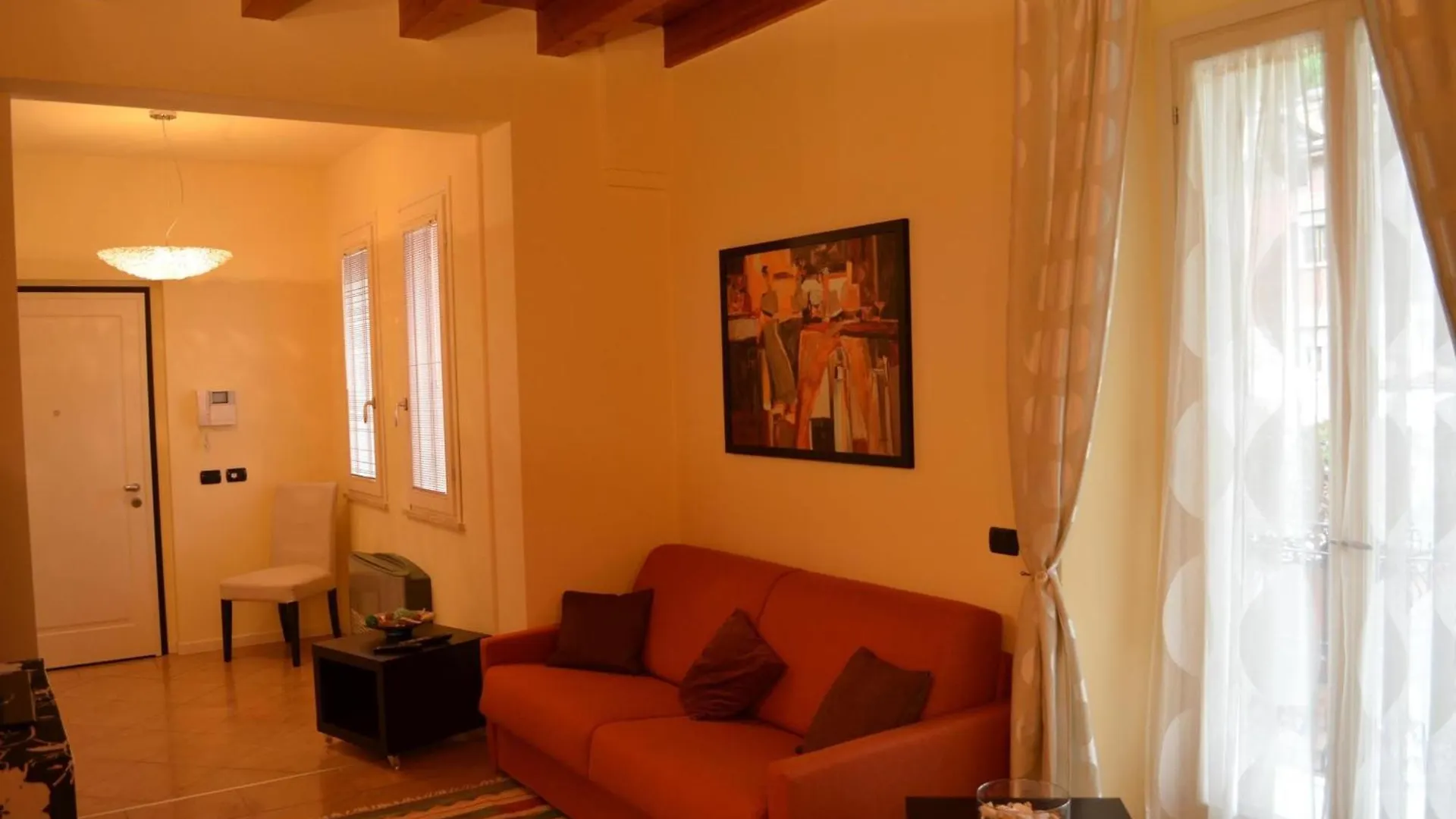 Stilvolle Wohnung In Toscolano Maderno